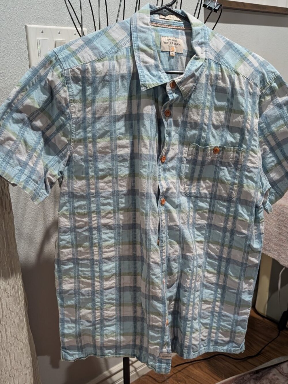 Quiksilver Waterman Men’s XL Tailored Fit Plaid Short Sleeve Shirt